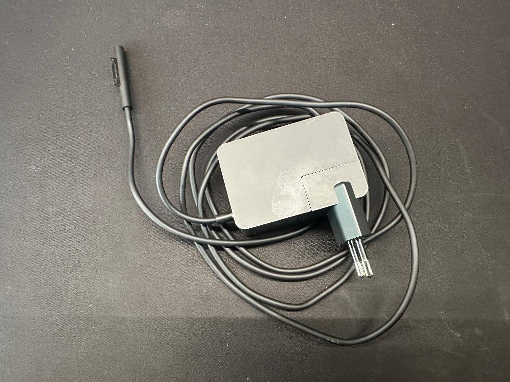 Microsoft Surface oplader 1736 adapter Surface Pro / Laptop, Computers en Software, Laptop-opladers, Gebruikt, Ophalen of Verzenden