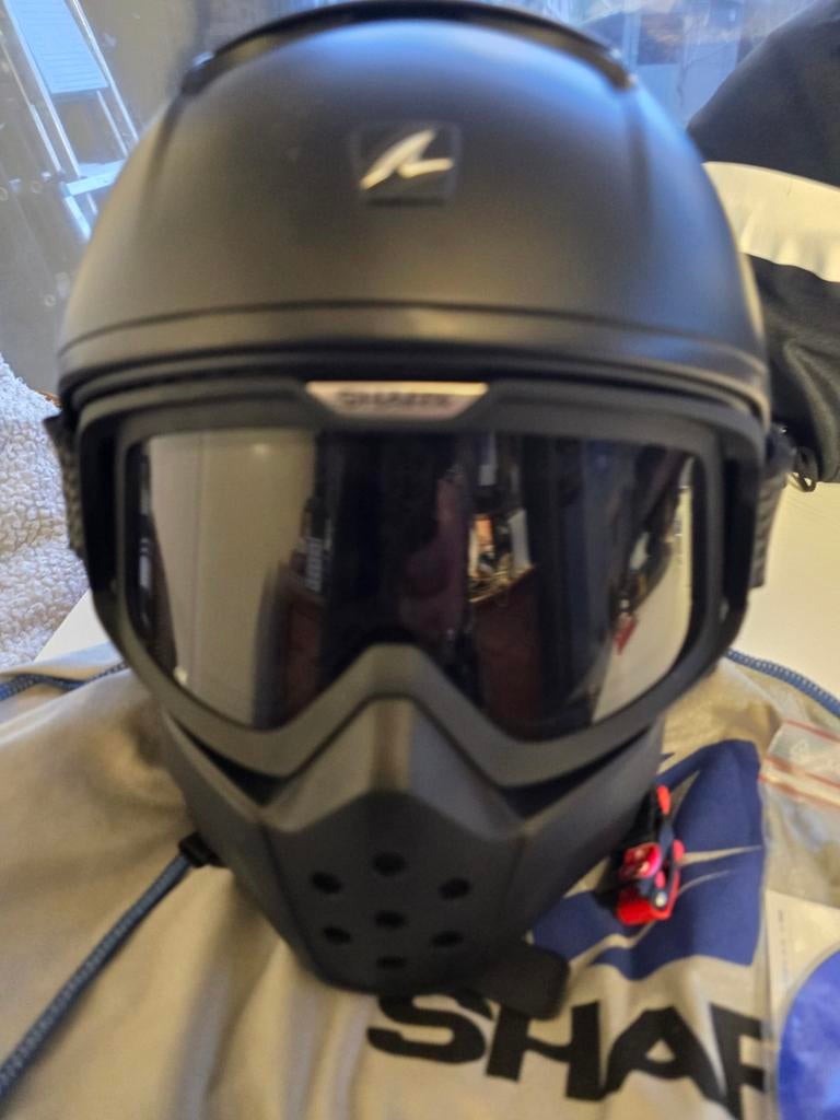 Shark helm maat m in nieuwstaat, Motos, Enlèvement ou Envoi, M, Shark