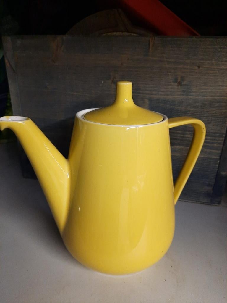 Porcelaine à feu Villeroy et Boch jaune années '60, Antiquités & Art, Antiquités | Services (vaisselle) pièces, Enlèvement