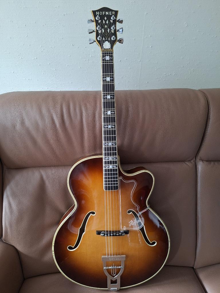 Guitare JAZZ HOFNER COMITTEE 1966 Acoustique Collector Mint, Enlèvement, Comme neuf, Autres types, Avec valise