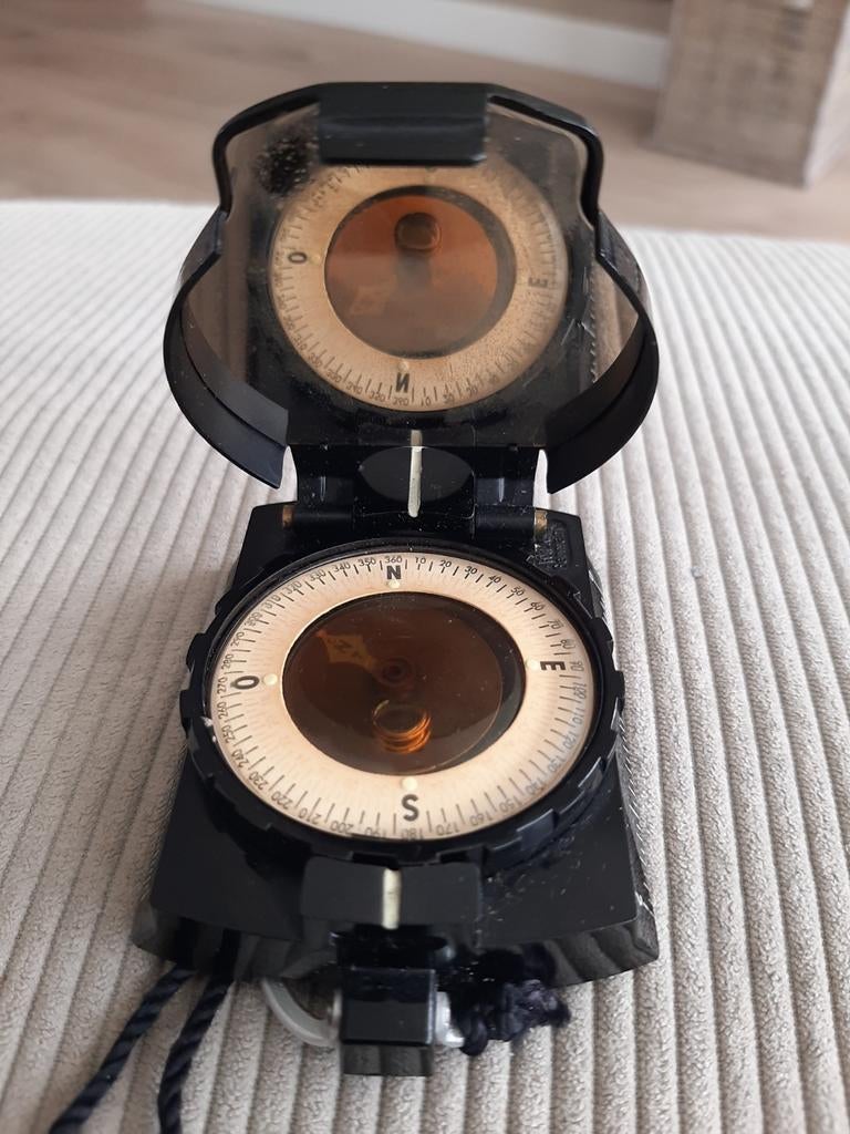 Bakelieten spiegelkompas Gemaakt in Duitsland, Ophalen of Verzenden