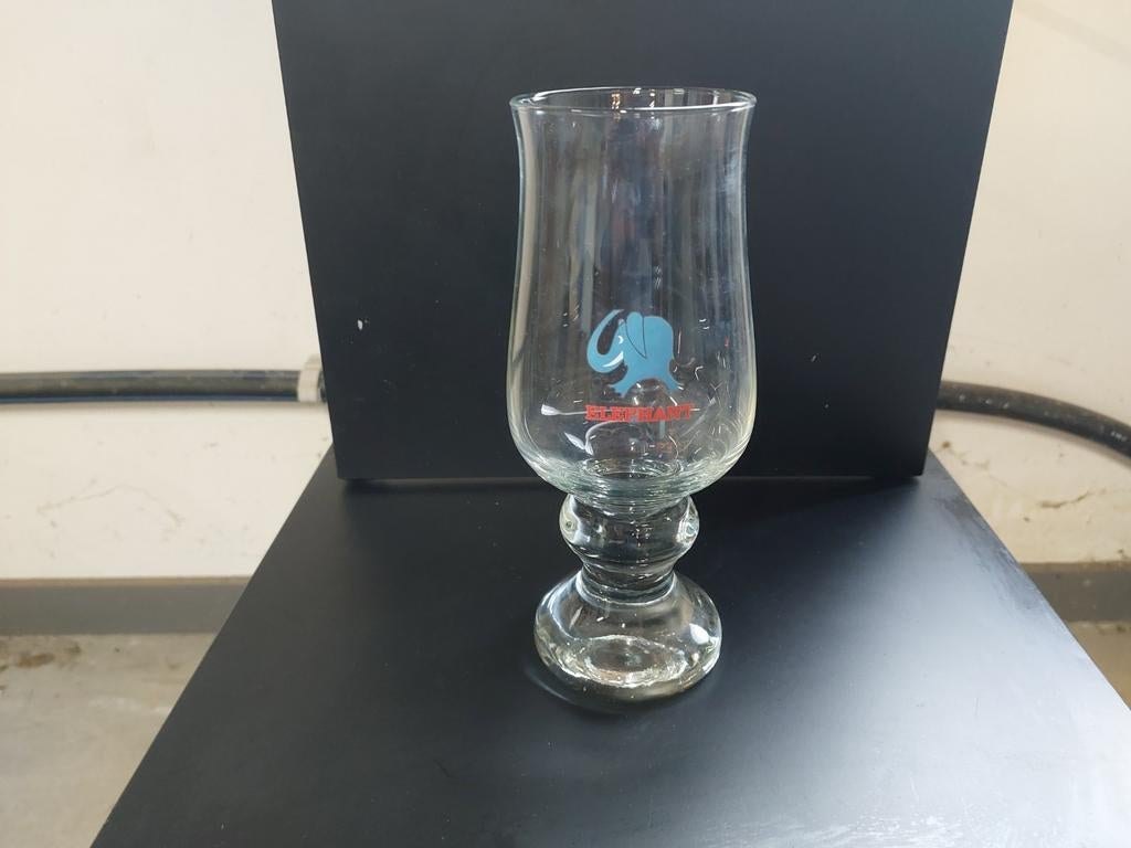 Ancien éléphant de Carlsberg en verre, Collections, Enlèvement ou Envoi, Comme neuf, Verre à bière
