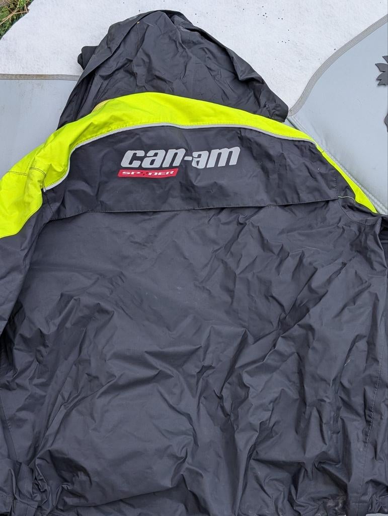 VESTE CAN AM SPYDER TAILLE M AVEC CAGOULE INCORPORÉE., Motos, Enlèvement ou Envoi