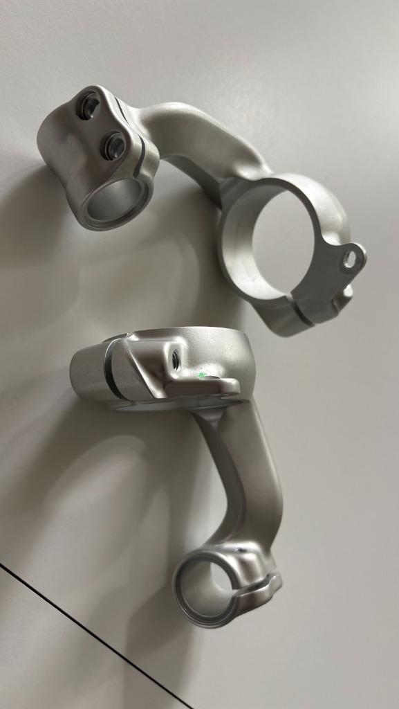 Paire de réhausse guidon - Triumph Thruxton 1200R, Enlèvement ou Envoi, Comme neuf