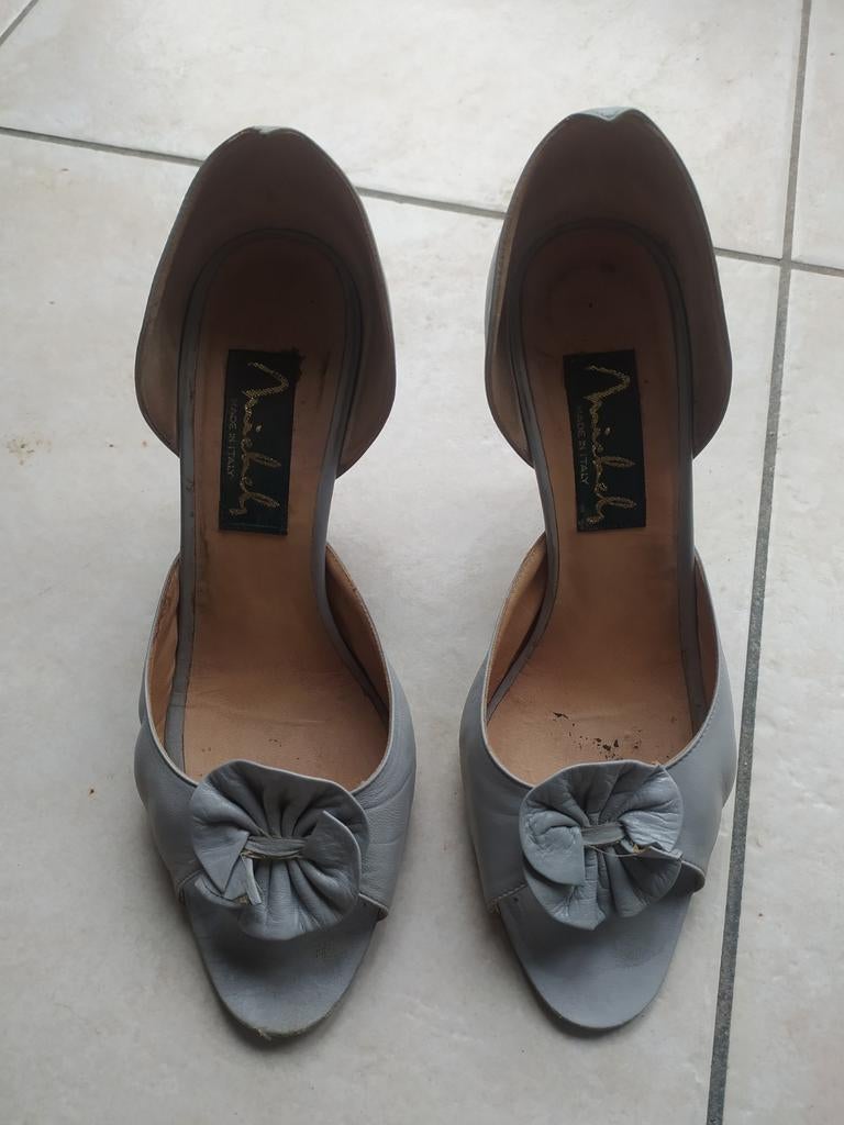 Chaussures grises dame haut talons P39, Vêtements | Femmes, Enlèvement, Porté