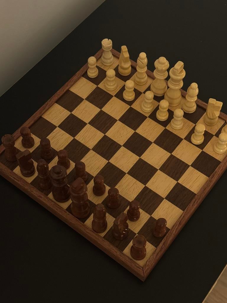 Handgemaakt Houten Schaakbord/Handmade Wooden Chessboard, Ophalen