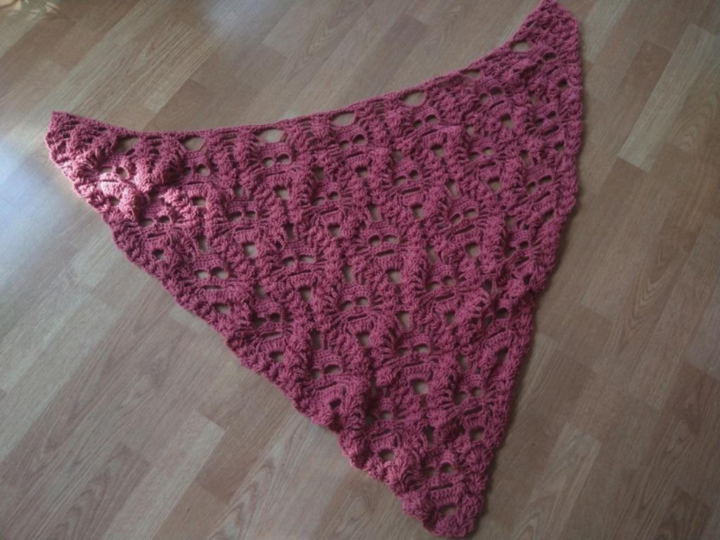 Grote sjaal / omslagdoek om doodshoofd patroon  Mooi oud roz, Envoi, Écharpe