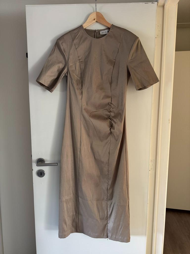 brons goud cocktailjurk Lity Dress Gestuz maat 40 met rits, Maat 38/40 (M), Overige kleuren, Nieuw, Ophalen of Verzenden