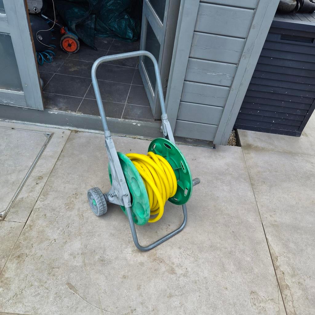 Tuinslang op slanghaspel, Ophalen, Tuinslang