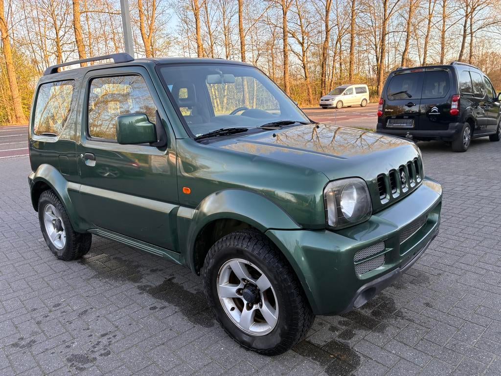 Suzuki Jimny 4x4 2011/climatisation, Autos, Suzuki, Entreprise, Achat, Jimny, Air conditionné, Verrouillage central, Attache-remorque