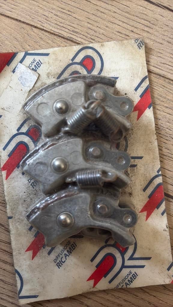 SET KOPPELINGSKLEM + VEER VAN HET MERK DR VOOR DE KOPPELING, Fietsen en Brommers, Brommers | Vespa, Ophalen of Verzenden