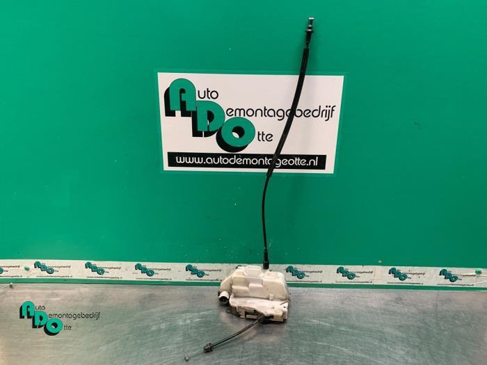 Serrure portière mécanique 4portes avant droite d'un Citro, Autos : Pièces & Accessoires, -, 3 mois de garantie, Utilisé, -