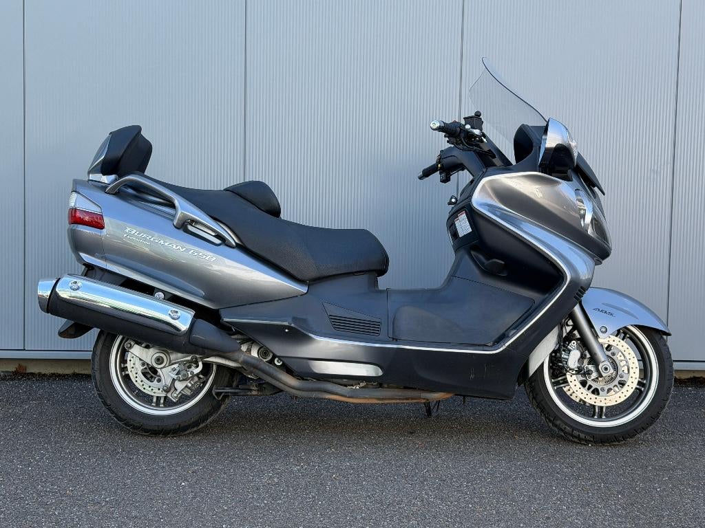 Suzuki Burgman 650 / Siège et chauffage des mains ! Bon état, Motos, Motos | Suzuki, Entreprise, Scooter, plus de 35 kW, 2 cylindres