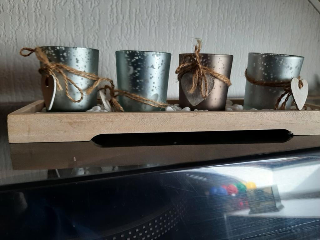 4 verres avec bougies chauffe-plat, Maison & Meubles, Enlèvement