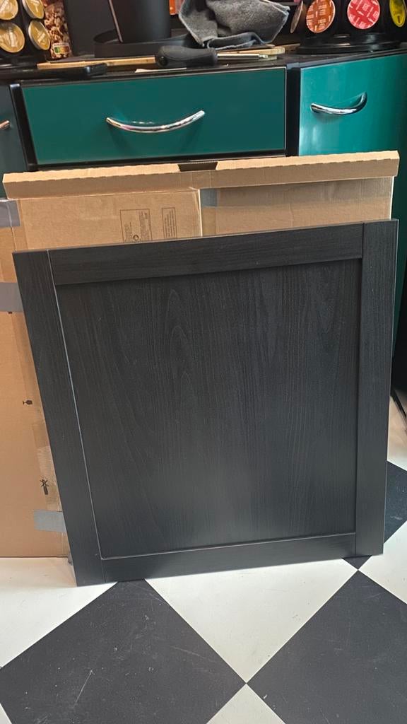 Set van 2 deuren en 2 IKEA-planken voor Besta meubels, Ophalen, Zo goed als nieuw