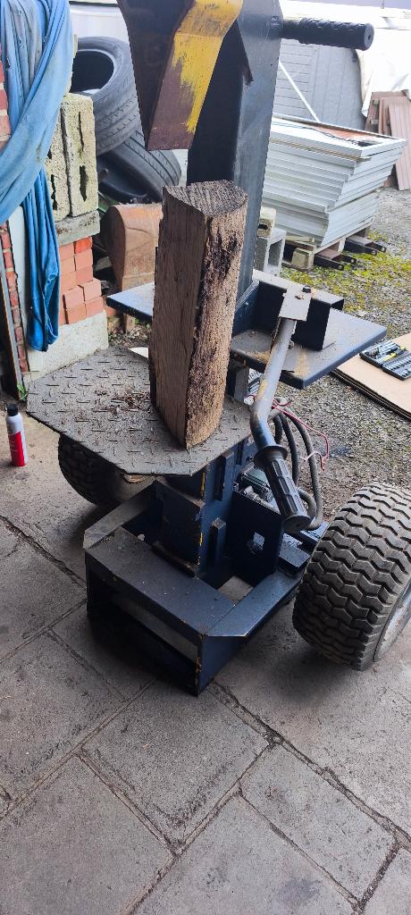 Fendeuse bois verticale Thermique Honda 1 mètre !, Jardin & Terrasse, Fendeuses, Honda, Enlèvement, Utilisé, Autoportant