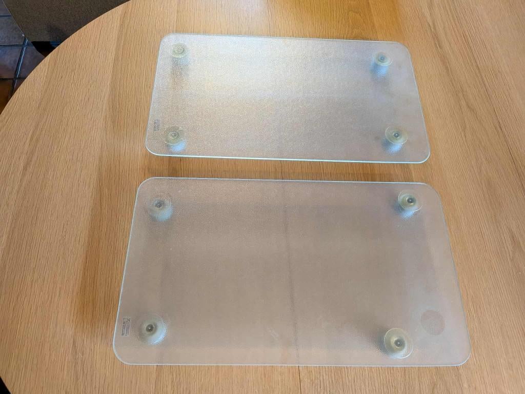 Lot de 2 plateaux sur pied en verre, Enlèvement