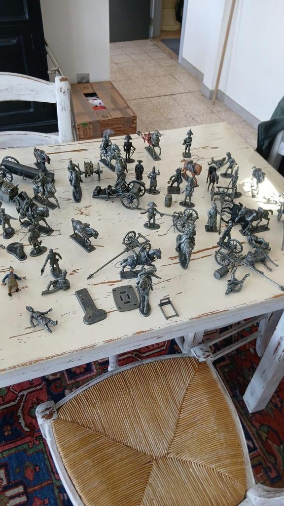 Soldats napoléoniens, Enlèvement