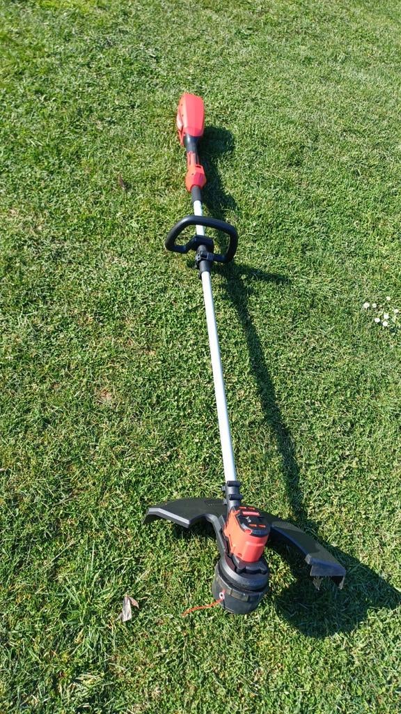 Coupe bordure Milwaukee