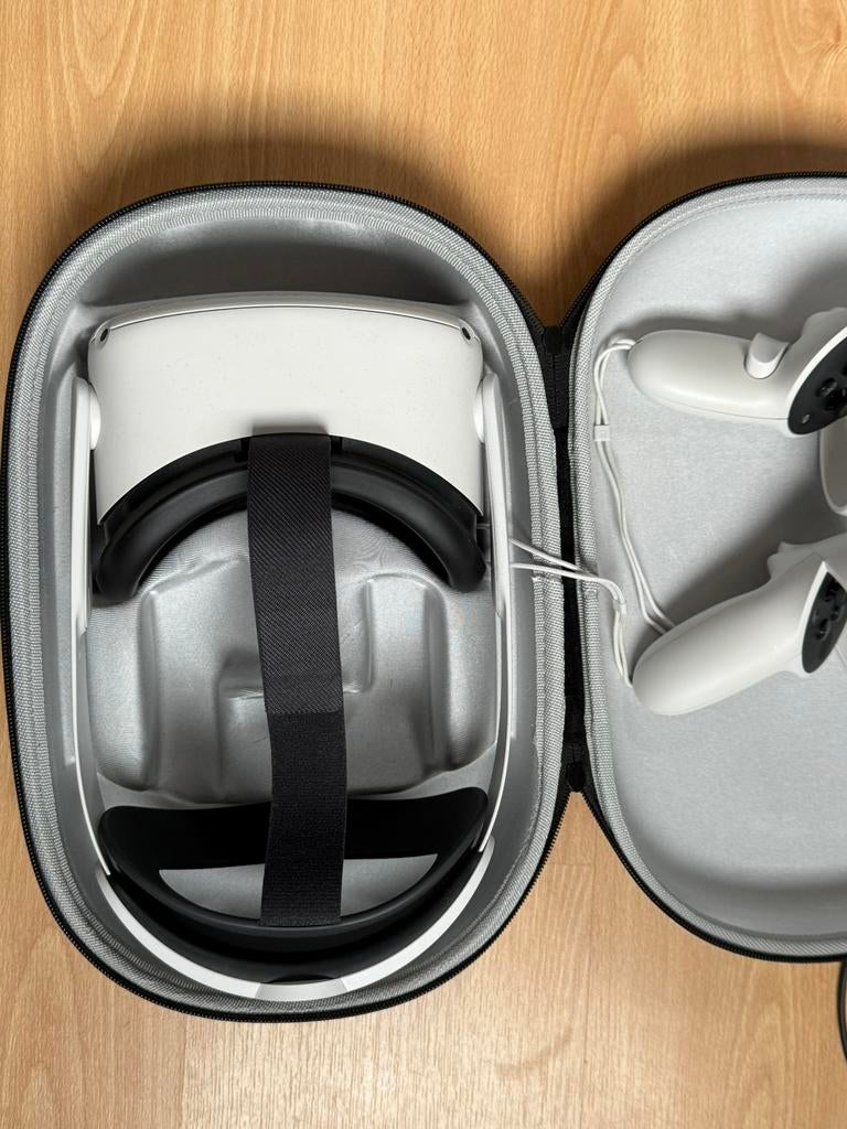 Meta Oculus Quest 2, Hobby en Vrije tijd, Elektronica-componenten, Ophalen of Verzenden, Zo goed als nieuw