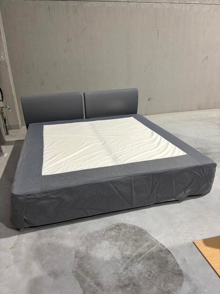 Lit Olivier Strelli - Beka de 2 m de long et 1,80 de large, Maison & Meubles, Enlèvement, Utilisé, 180 cm, 200 cm