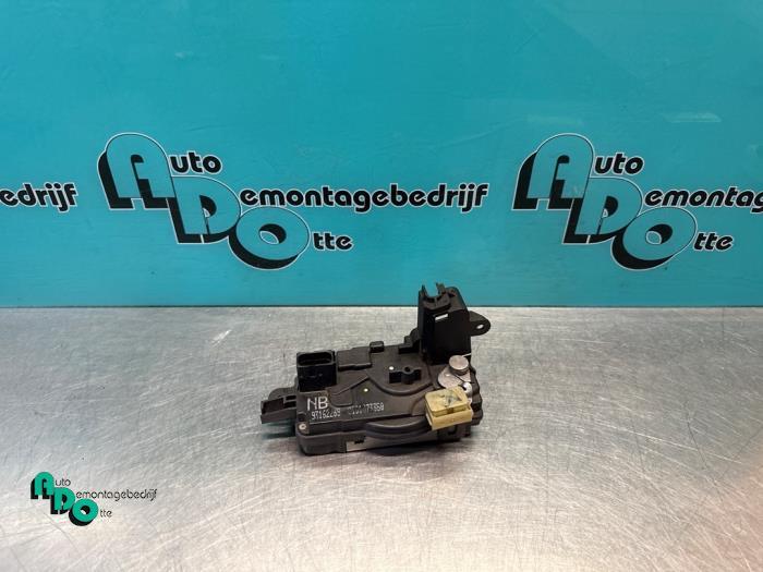 Deurslot Mechaniek 2Deurs rechts van een Opel Tigra (Tigra 0, Auto-onderdelen, Carrosserie, Opel, Gebruikt, 3 maanden garantie