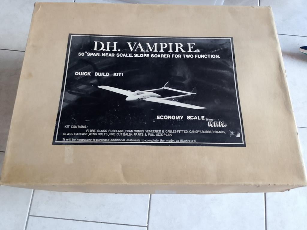 DE HAVILLAND VAMPIRE, Hobby & Loisirs créatifs, Modélisme | Radiocommandé & Téléguidé | Avions, Enlèvement