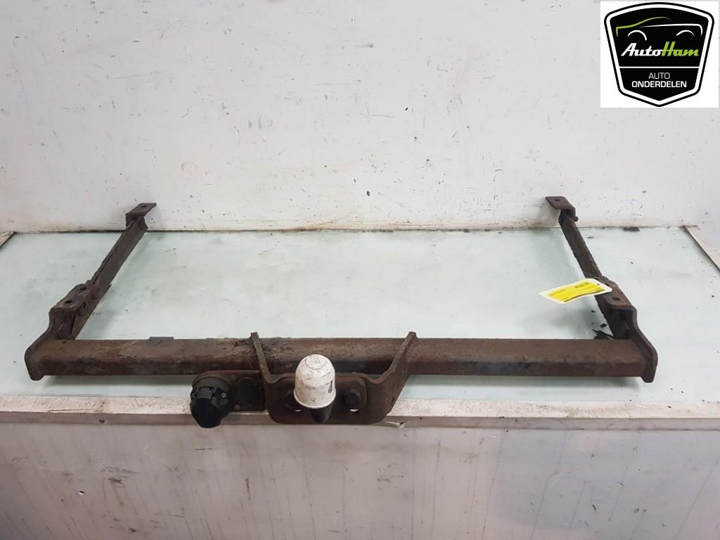 TREKHAAK Nissan Primastar (01-2002/12-2006), Gebruikt, Nissan