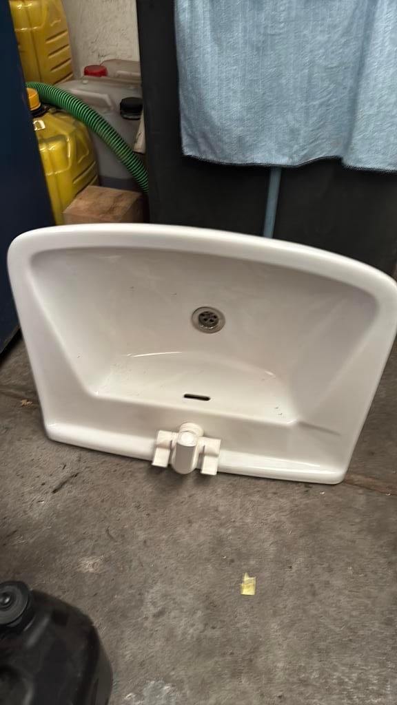 Was bakjes bad wc lavabo, Doe-het-zelf en Bouw, Sanitair, Ophalen, Gebruikt, Steen, Wastafel