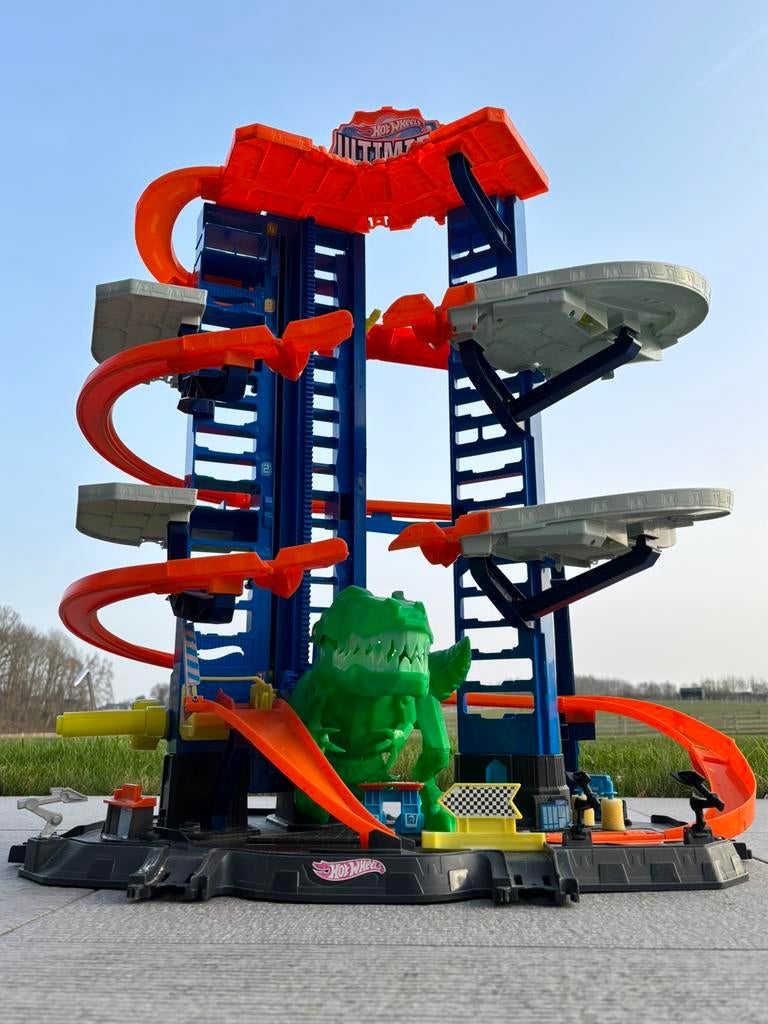 Hot Wheels Ultimate Garage - Dino T-Rex en 4 auto's, Kinderen en Baby's, Ophalen, Zo goed als nieuw, Racebaan, Hot Wheels