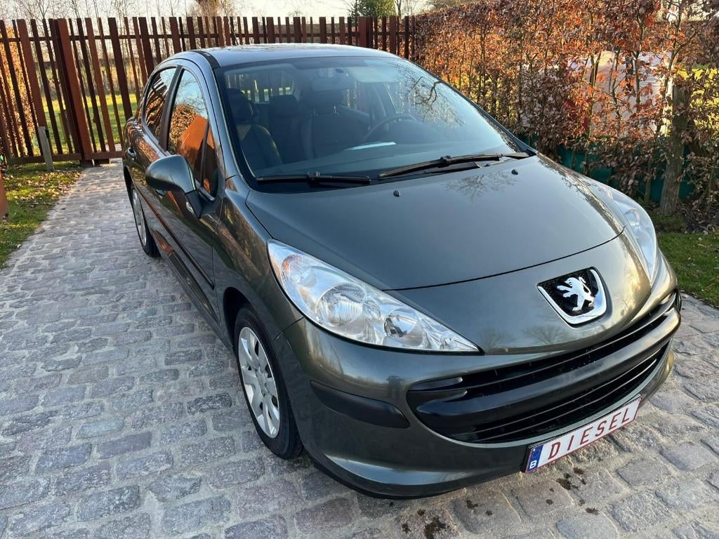 Peugeot 207 1.4 HDI / 180.693 km, Autos, Peugeot, Argent ou Gris, Achat, 50 kW, Entreprise