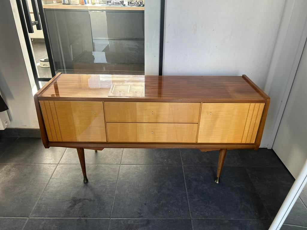 mid-century modern dressoir uitgevoerd in teakfineer, Huis en Inrichting, Kasten | Dressoirs, Ophalen, Zo goed als nieuw