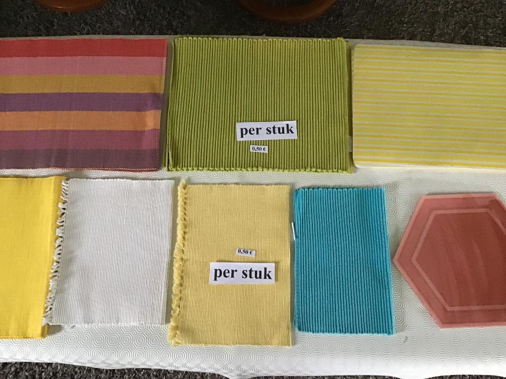 différentes tasses de table à 0,50 euro chacune ou moins..., Maison & Meubles, Enlèvement ou Envoi, Comme neuf