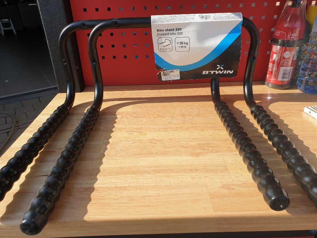 Supports mural vélo (porte-vélos), Vélos & Vélomoteurs, Enlèvement, Comme neuf