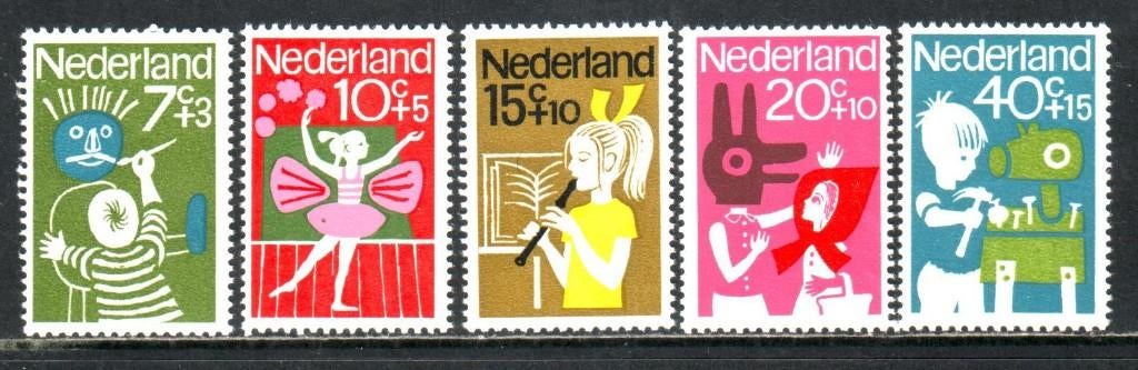 Postzegels Nederland (D) : postfrisse reeksen, Postzegels en Munten, Postzegels | Nederland, Ophalen of Verzenden, Na 1940, Postfris