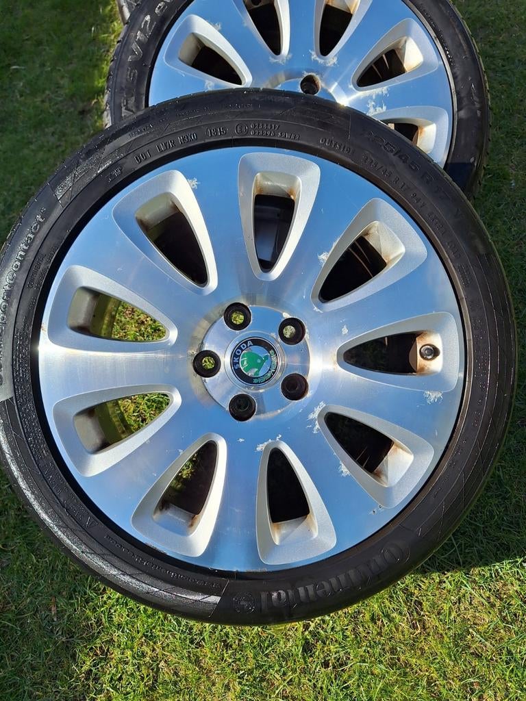 Velgen en banden skoda superb.  Ook voor andere merken., Ophalen, Gebruikt