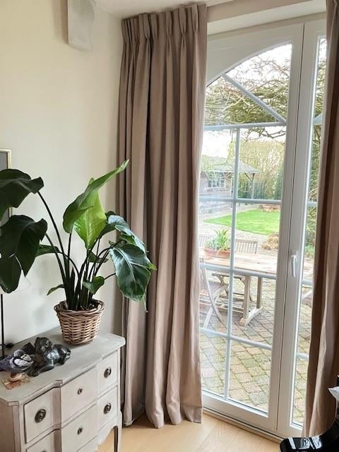 Gordijnen, Ophalen, Zo goed als nieuw