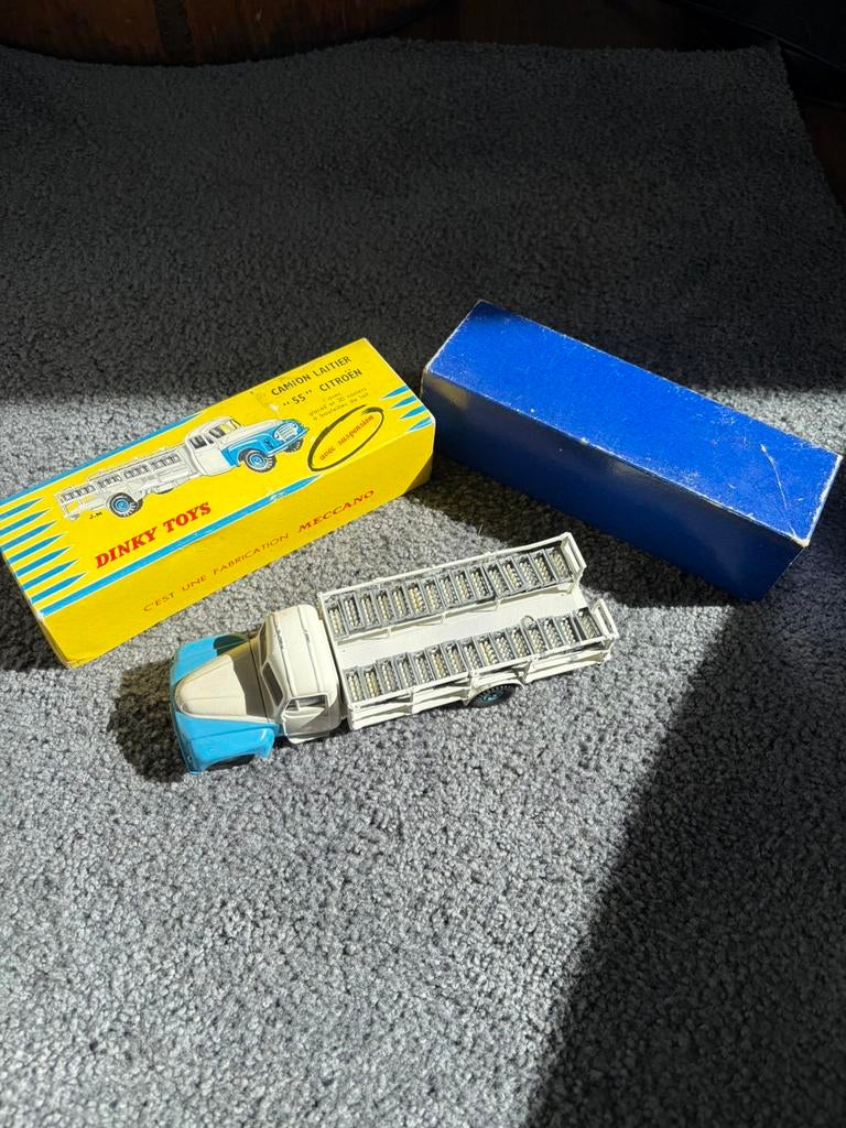 Dinky toys camion laitier citroen 55, Hobby en Vrije tijd, Modelauto's | 1:43, Ophalen of Verzenden, Gebruikt, Dinky Toys