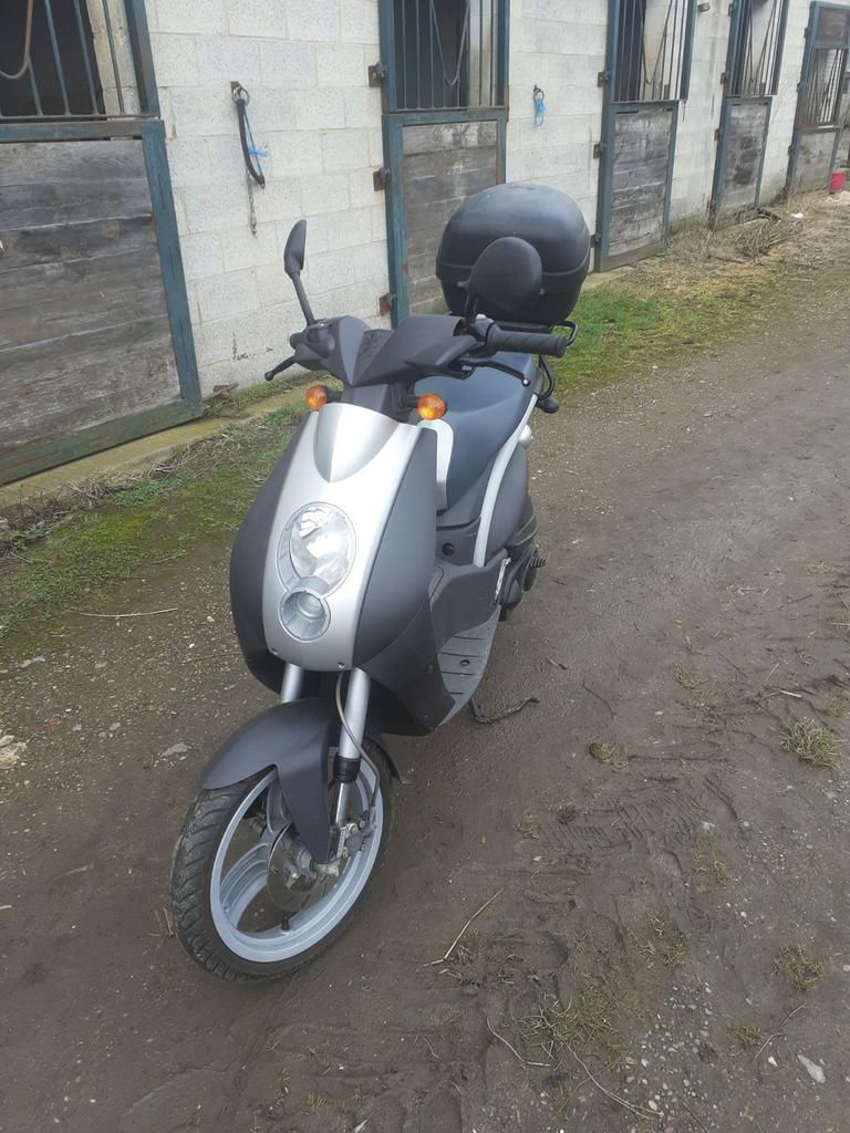 Peugeot ludix classe a, Fietsen en Brommers, Brommers | Peugeot, Ophalen, Zo goed als nieuw
