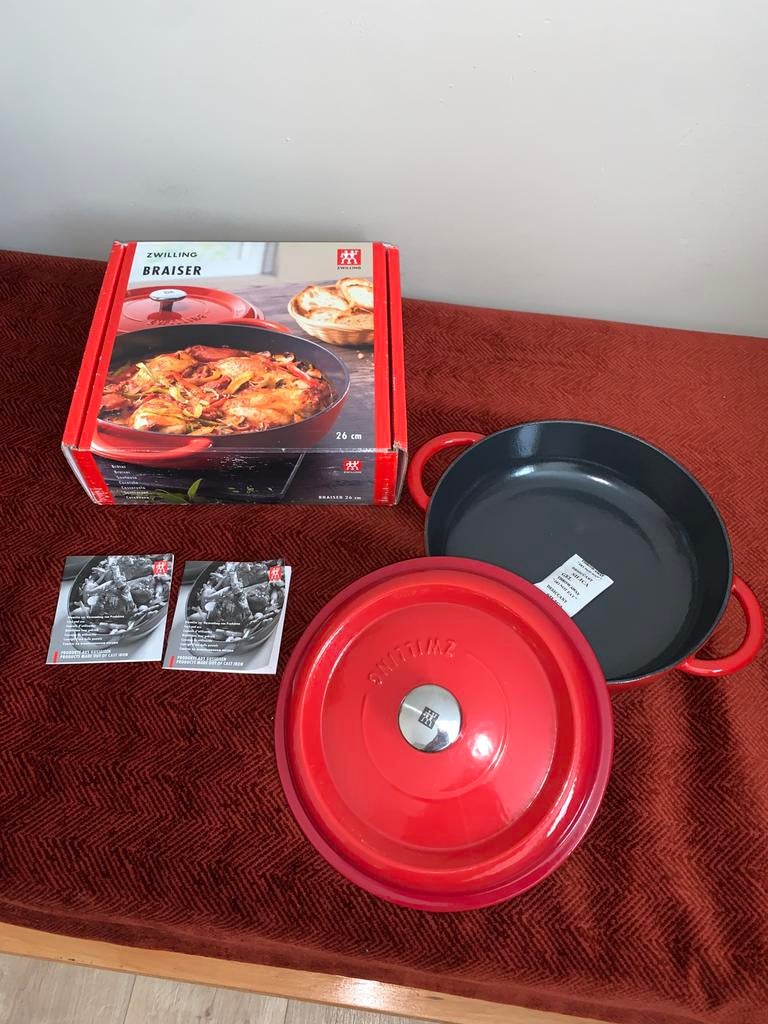 Zwilling gietijzeren kookpot nog in verpakking, Huis en Inrichting, Ophalen of Verzenden, Nieuw, Gietijzer