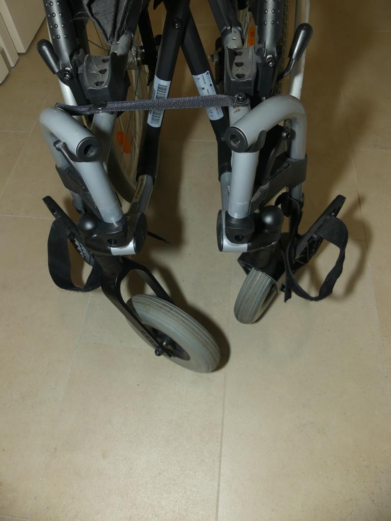 Rolstoel model Jay Easy, Ophalen, Inklapbaar, Zo goed als nieuw, Handbewogen rolstoel