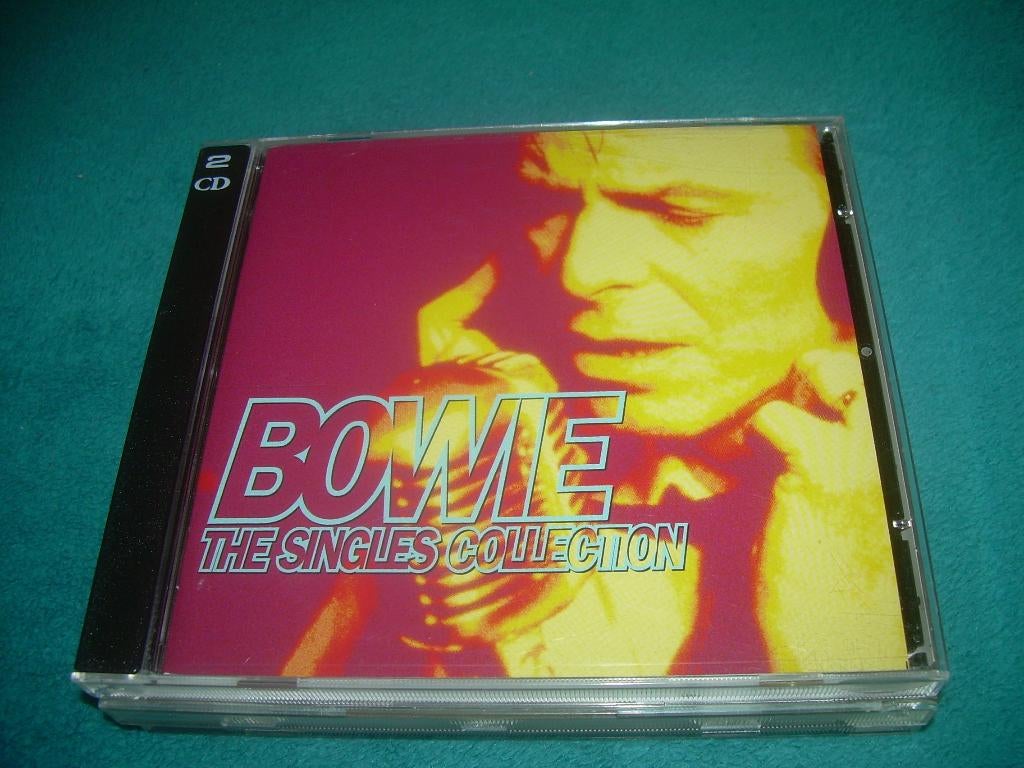2 CD S - DAVID BOWIE - THE SINGLES COLLECTION, Cd's en Dvd's, Ophalen of Verzenden, Zo goed als nieuw