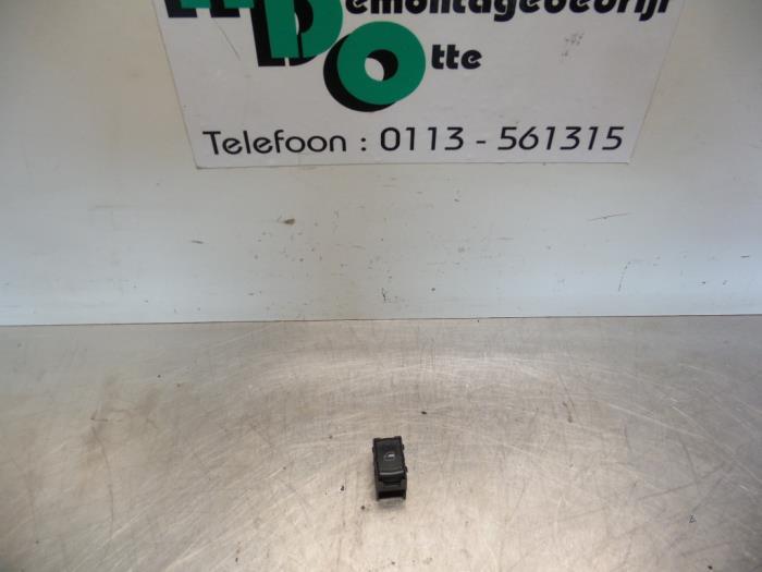 Elektrisch Raam Schakelaar van een Volkswagen Passat (Passat, Gebruikt, -, Volkswagen, -