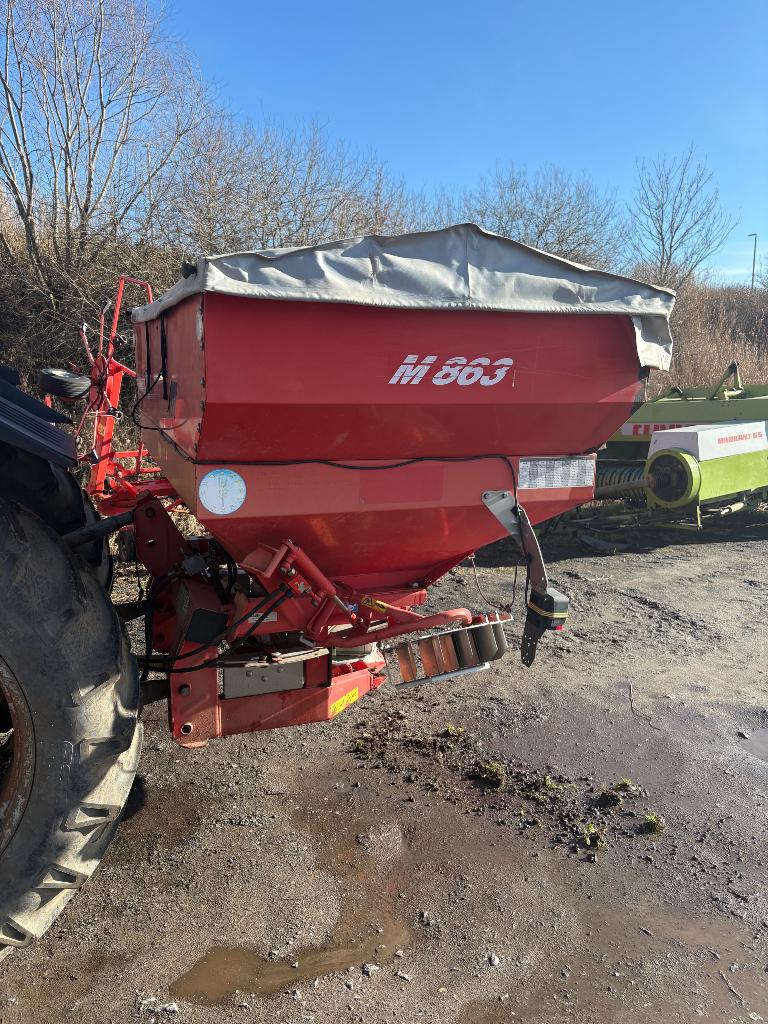 Kuhn (Rauch) MDS 935 avec écarteur de bords, Articles professionnels, Enlèvement, Autre, Protection des cultures et Fertilisation