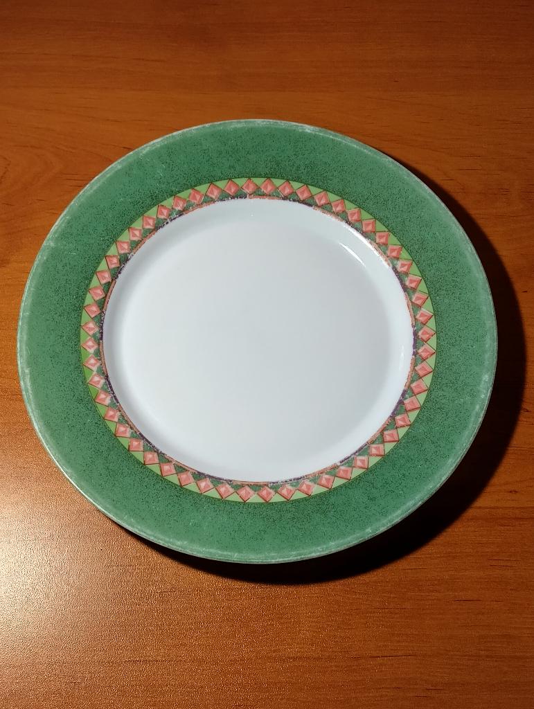 1 bord Arcopal green geometry 24,5 cm vintage jaar 80-90, Antiek en Kunst, Ophalen