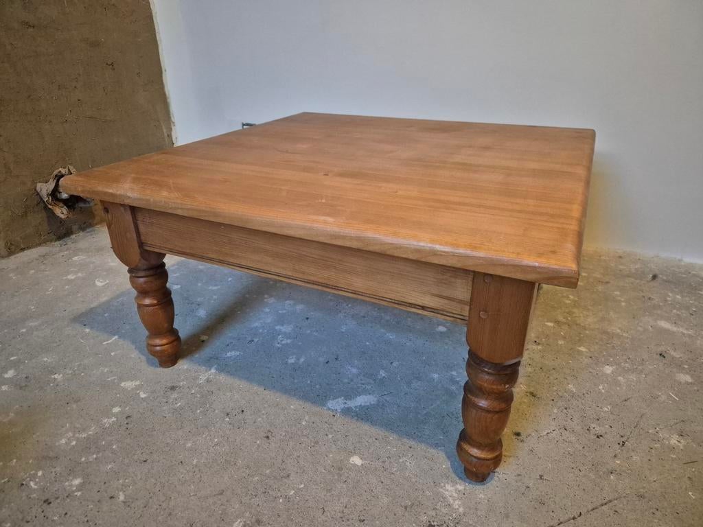 Table basse en bois massif, Maison & Meubles, Tables | Tables de salon, Moins de 50 cm, 50 à 100 cm, Carré, Enlèvement