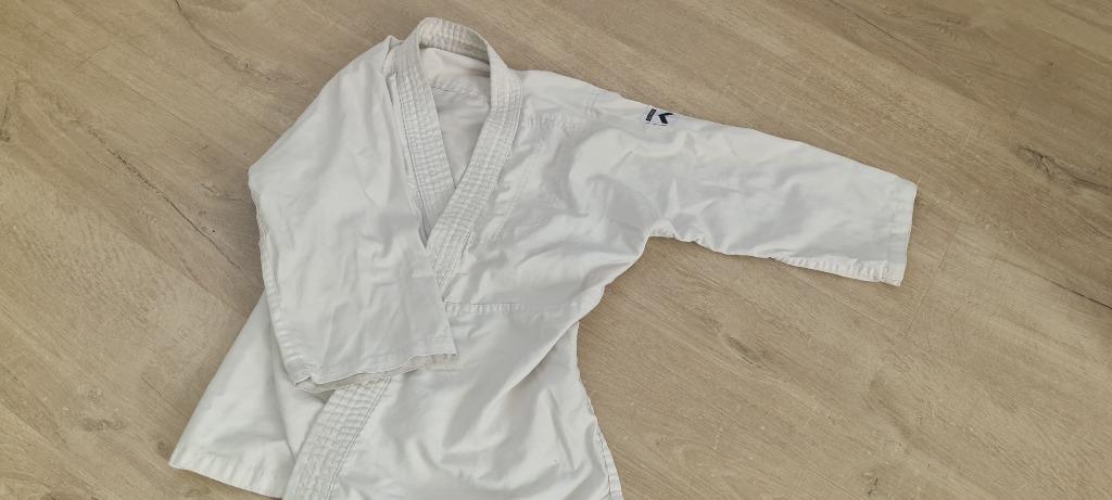 Kimono de karaté enfant, Sport en Fitness, Maat XS of kleiner, Ophalen of Verzenden, Gebruikt, Karate
