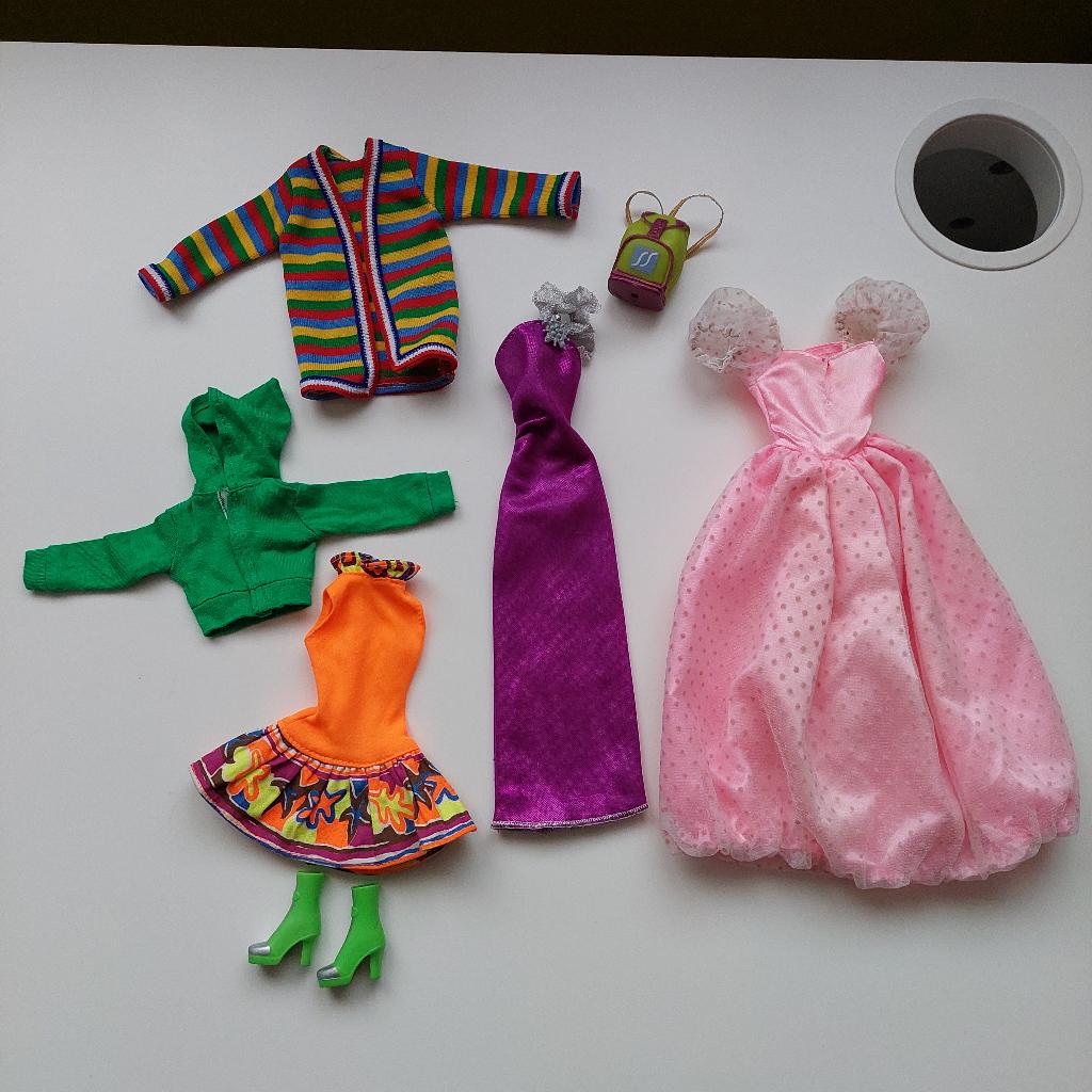 Vêtements Barbie LOT 2, Enfants & Bébés, Enlèvement ou Envoi, Utilisé, Barbie
