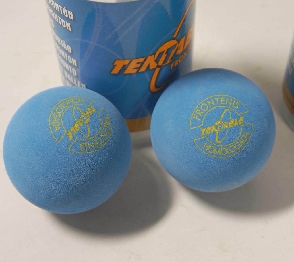 2 cans met elk 2 racketball ballen blauw nieuw, Sports & Fitness, Squash, Neuf, Enlèvement ou Envoi
