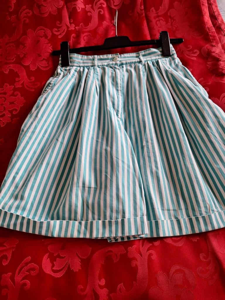 Bermuda-jupe, blanc et vert ,taille 38- 40 ,  100% coton, Autre, Taille 36 (S), Comme neuf, Enlèvement